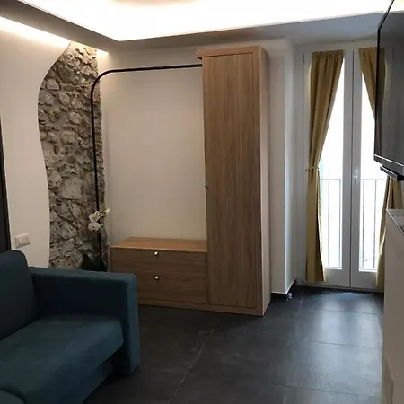 Guest house Alley House Cefalu