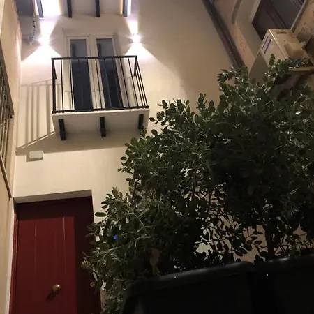 Alley House 4* Cefalu
