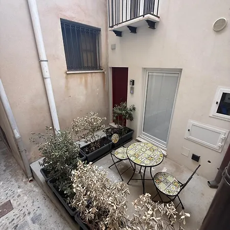 Alley House
