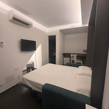 Alley House 4* Cefalu