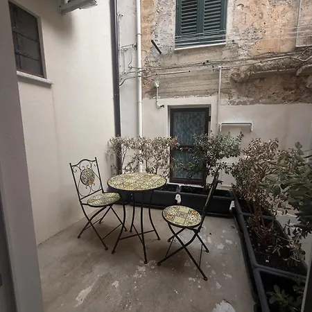 Guest house Alley House